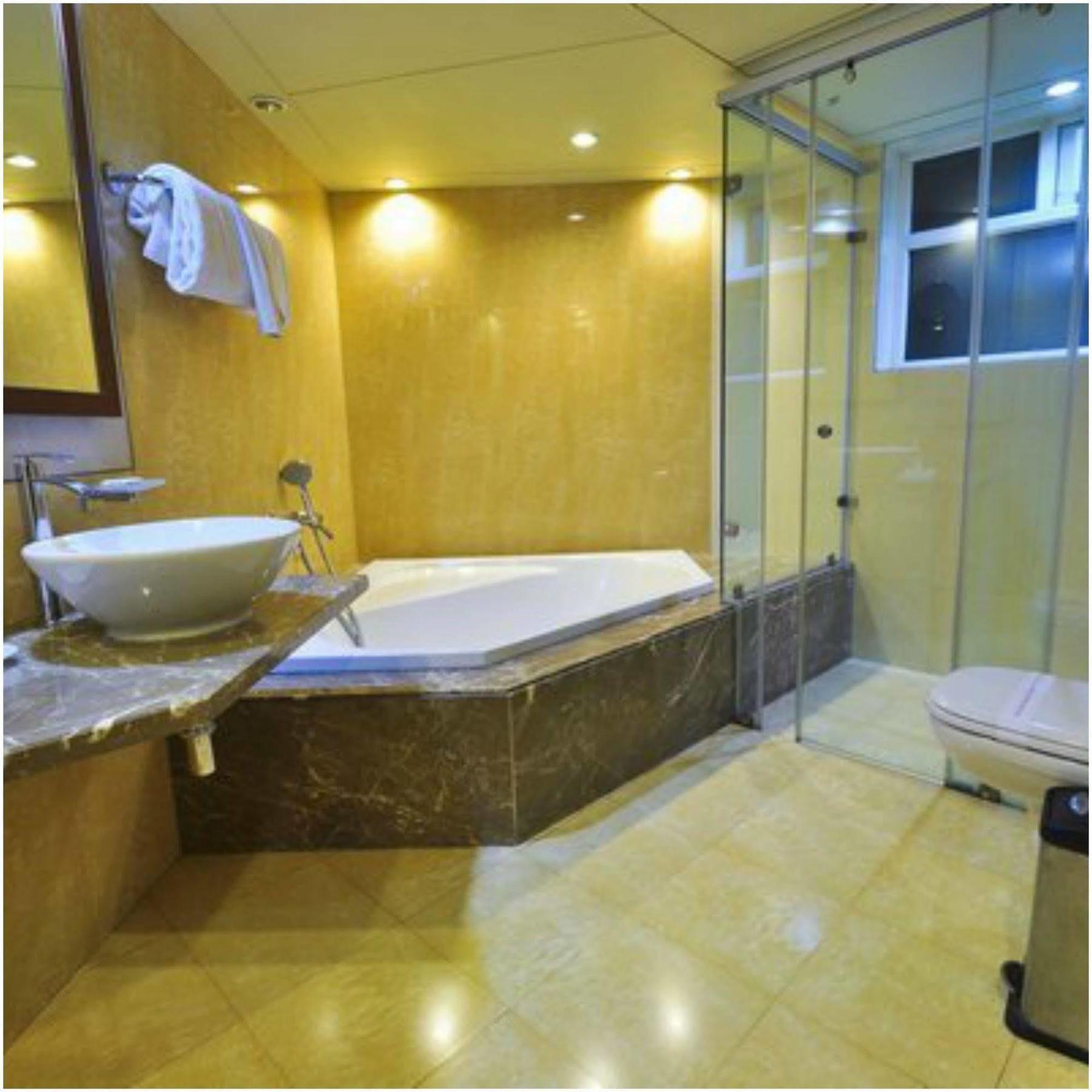 Kempton Hotel Колката Екстер'єр фото