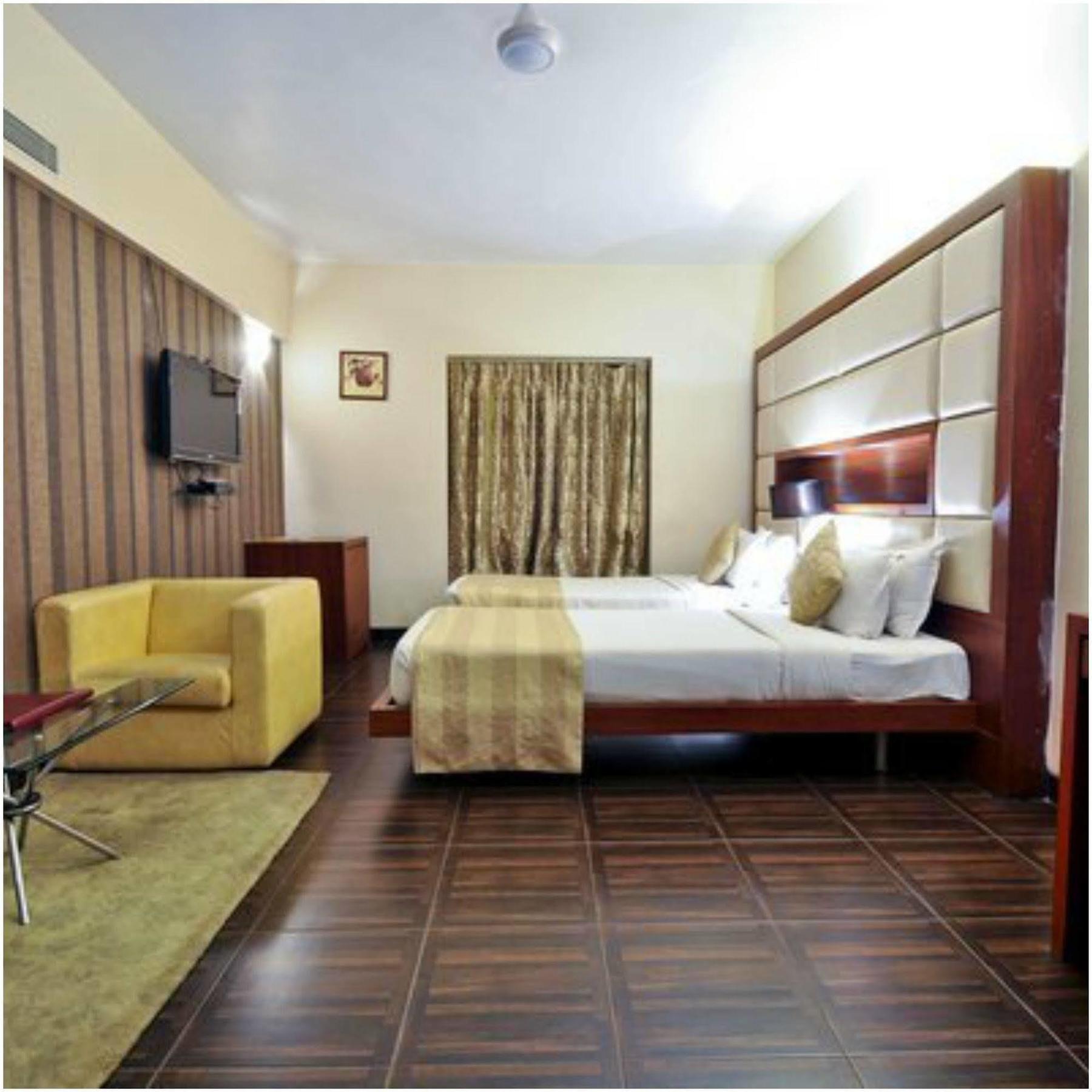 Kempton Hotel Колката Екстер'єр фото