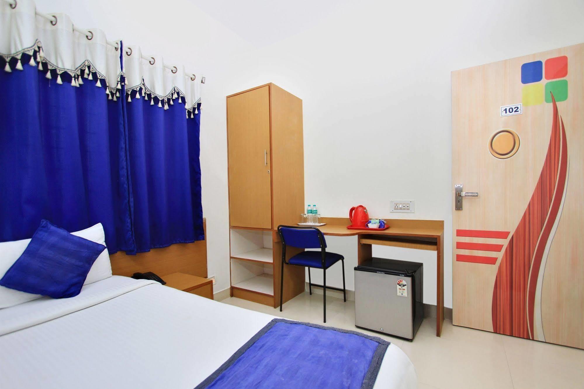 Kempton Hotel Колката Екстер'єр фото