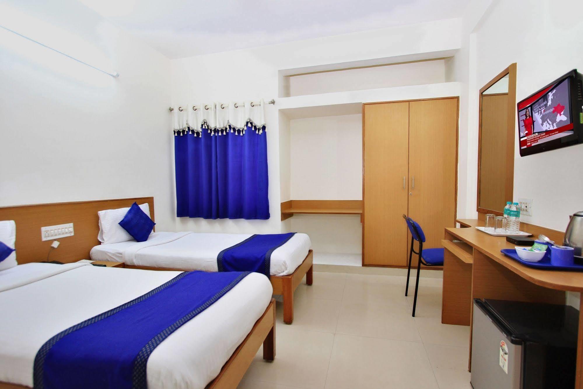 Kempton Hotel Колката Екстер'єр фото