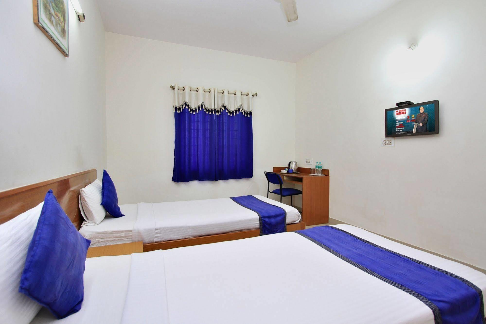 Kempton Hotel Колката Екстер'єр фото