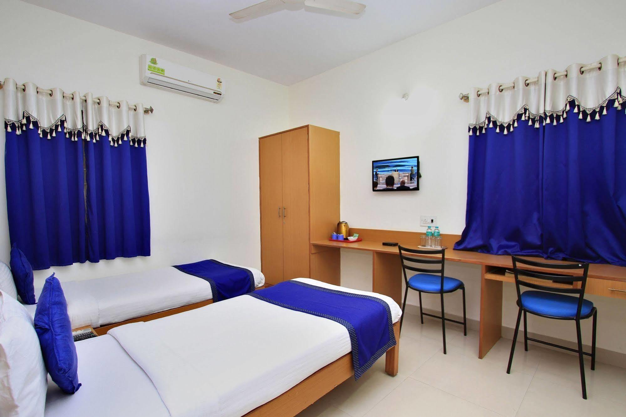 Kempton Hotel Колката Екстер'єр фото